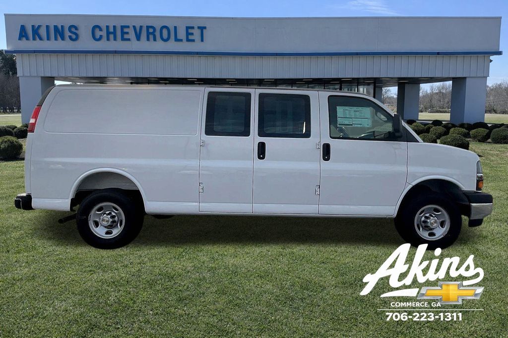 2025 Chevrolet Express 3500 Work Van Commerce GA