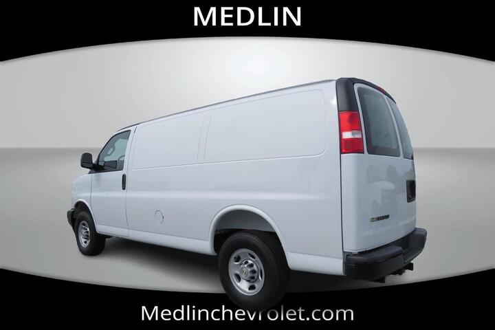 2025 Chevrolet Express Cargo Van RWD 2500 135 Wilson NC