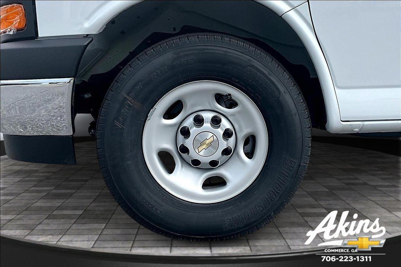 2025 Chevrolet Express Cutaway Work Van Winder GA