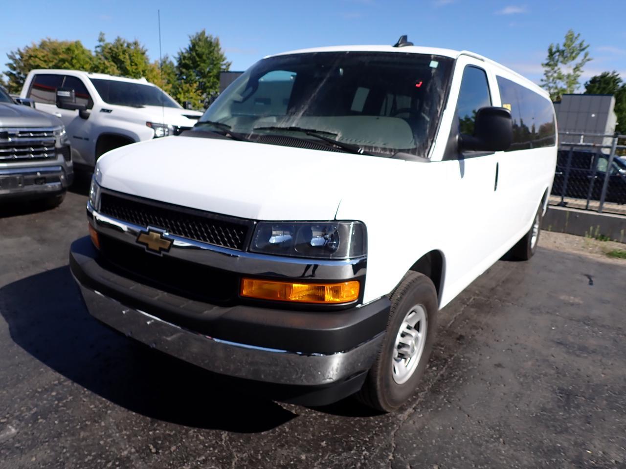 2025 Chevrolet Express Passenger LS RWD 3500 Listowel ON