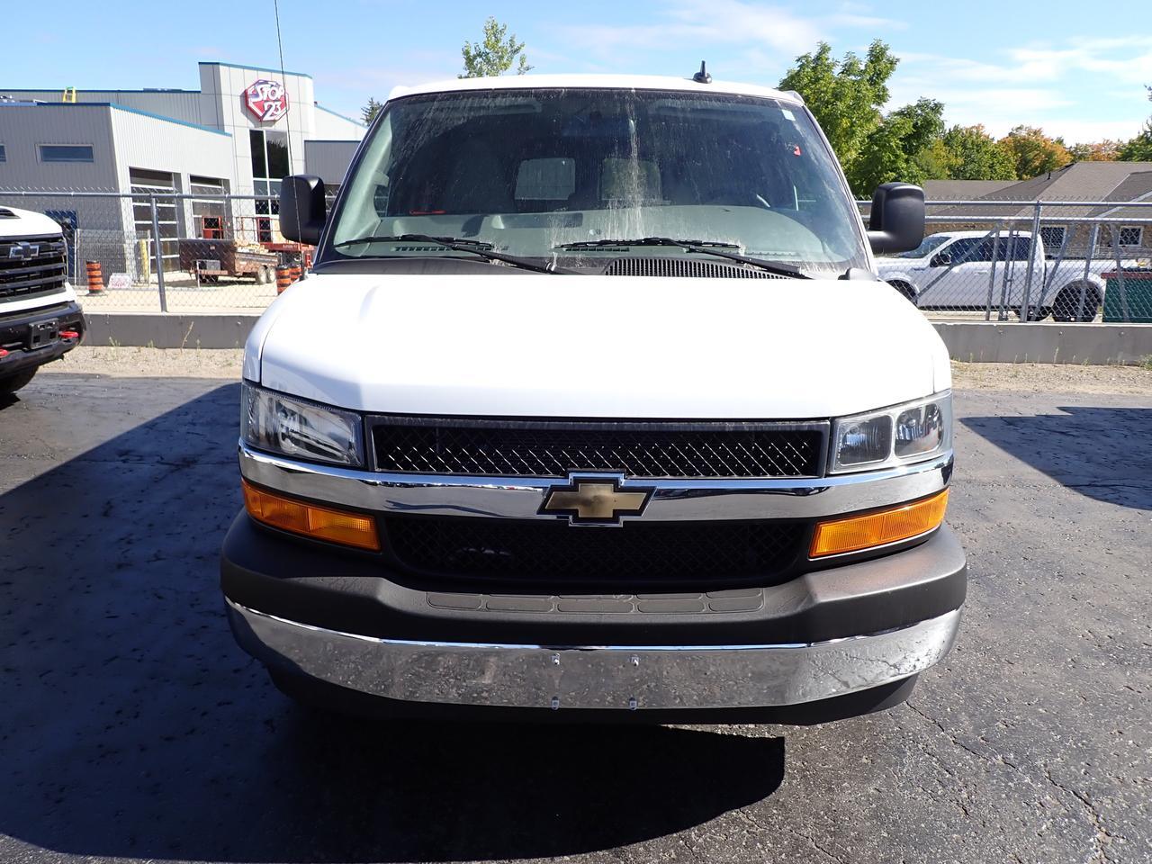 2025 Chevrolet Express Passenger LS RWD 3500 Listowel ON