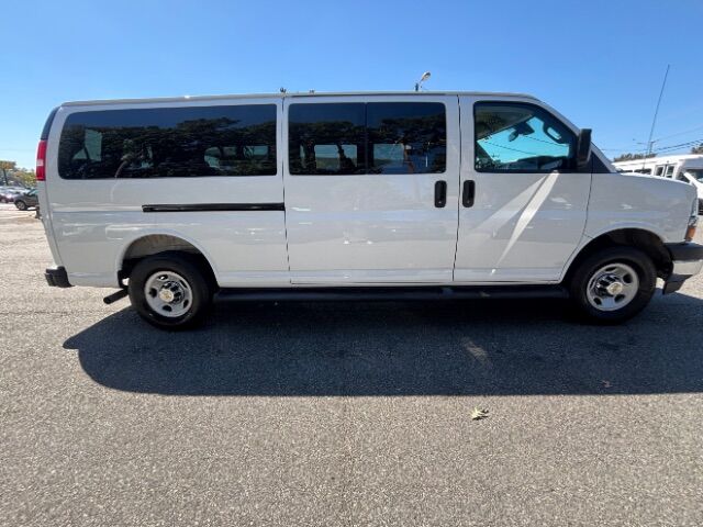 2025 Chevrolet Express Passenger RWD 3500 Extended Wheelbase LT