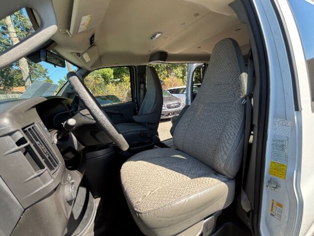 2025 Chevrolet Express Passenger RWD 3500 Extended Wheelbase LT Charlotte NC