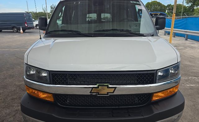 2025 Chevrolet Express Passenger RWD 3500 Extended Wheelbase LT