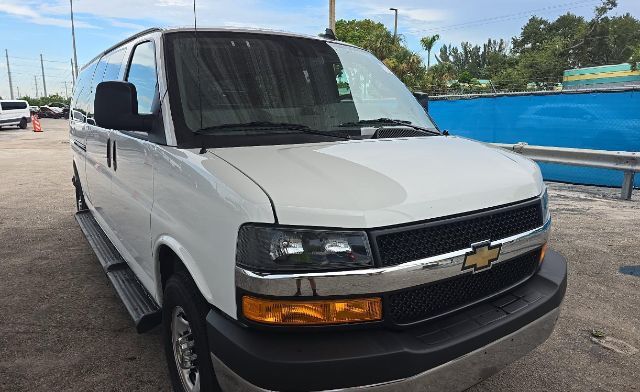 2025 Chevrolet Express Passenger RWD 3500 Extended Wheelbase LT