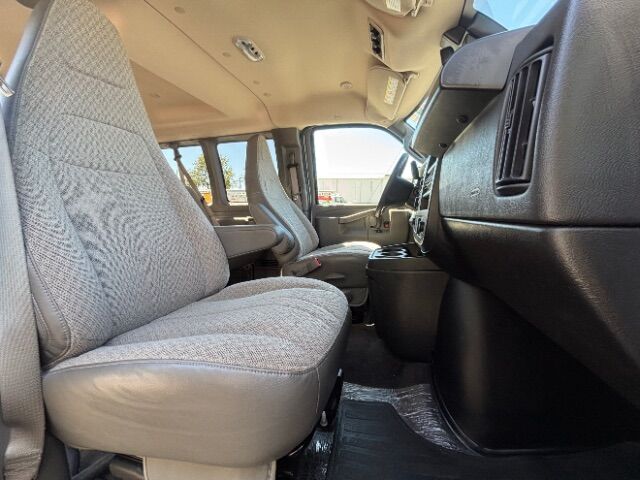 2025 Chevrolet Express Passenger RWD 3500 Extended Wheelbase LT Charlotte NC