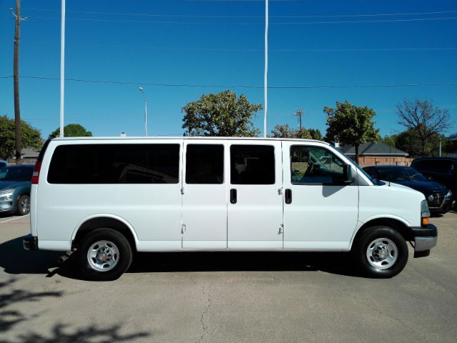 2025 Chevrolet Express Passenger RWD 3500 Extended Wheelbase LT Plano TX