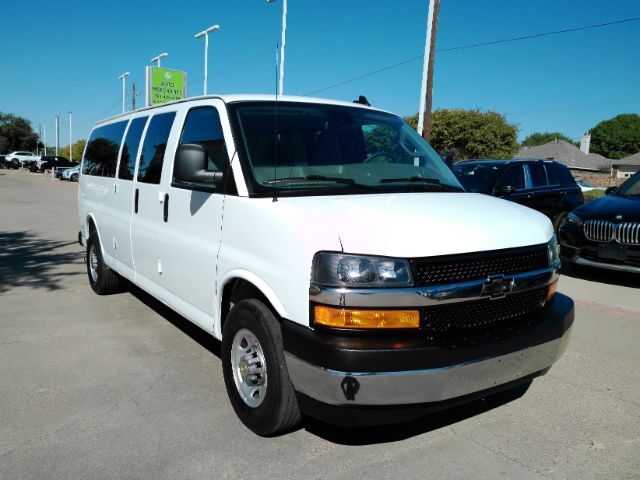 2025 Chevrolet Express Passenger RWD 3500 Extended Wheelbase LT
