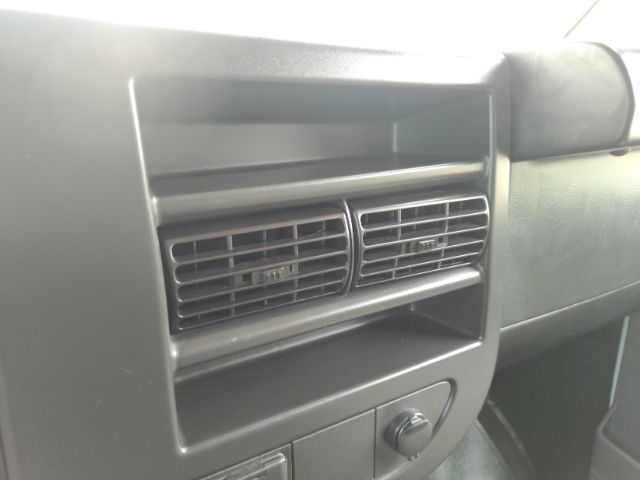 2025 Chevrolet Express Passenger RWD 3500 Extended Wheelbase LT Plano TX