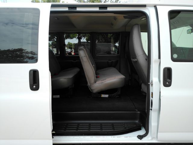 2025 Chevrolet Express Passenger RWD 3500 Extended Wheelbase LT Plano TX