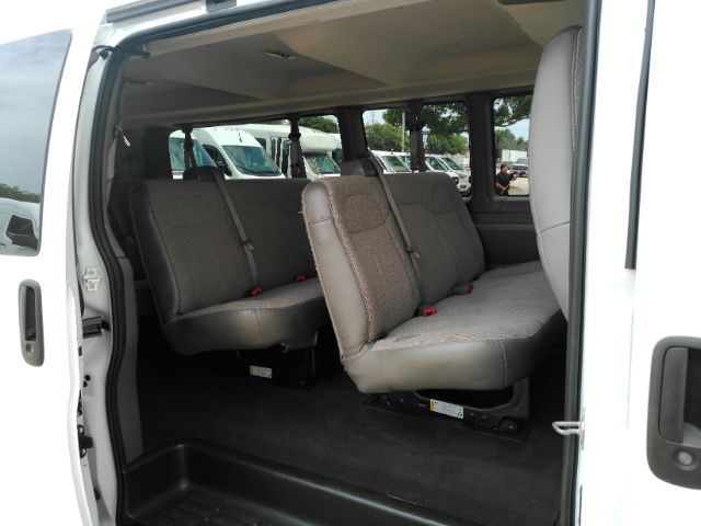 2025 Chevrolet Express Passenger RWD 3500 Extended Wheelbase LT Plano TX