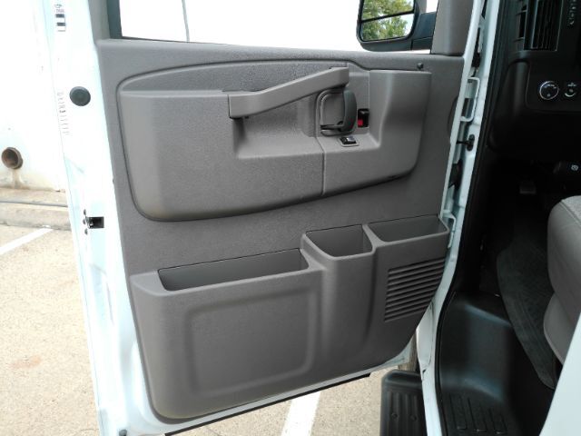 2025 Chevrolet Express Passenger RWD 3500 Extended Wheelbase LT Plano TX