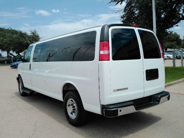 2025 Chevrolet Express Passenger RWD 3500 Extended Wheelbase LT Plano TX