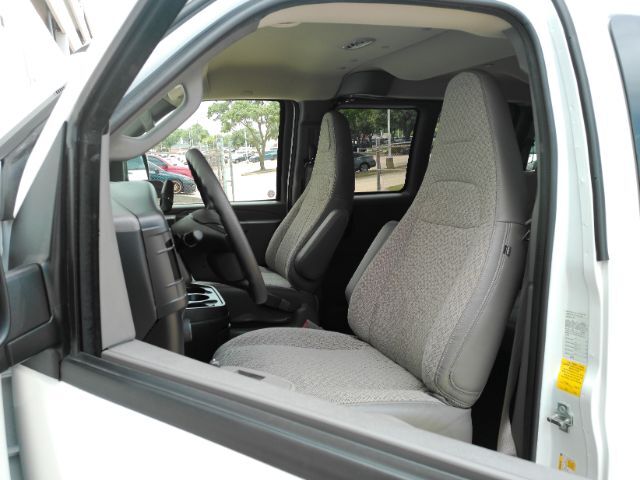 2025 Chevrolet Express Passenger RWD 3500 Extended Wheelbase LT Plano TX