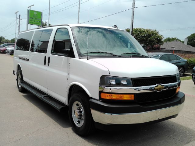 2025 Chevrolet Express Passenger RWD 3500 Extended Wheelbase LT