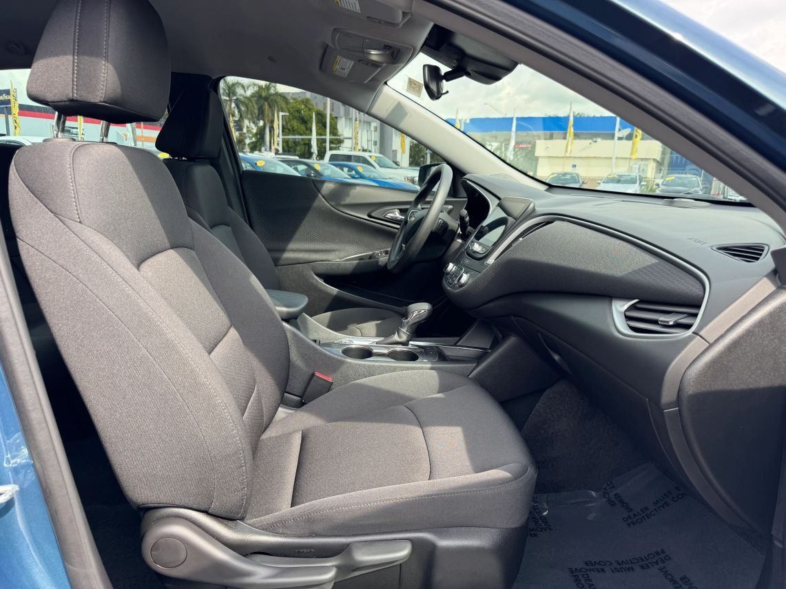 2025 Chevrolet Malibu 1LT Sedan 4D