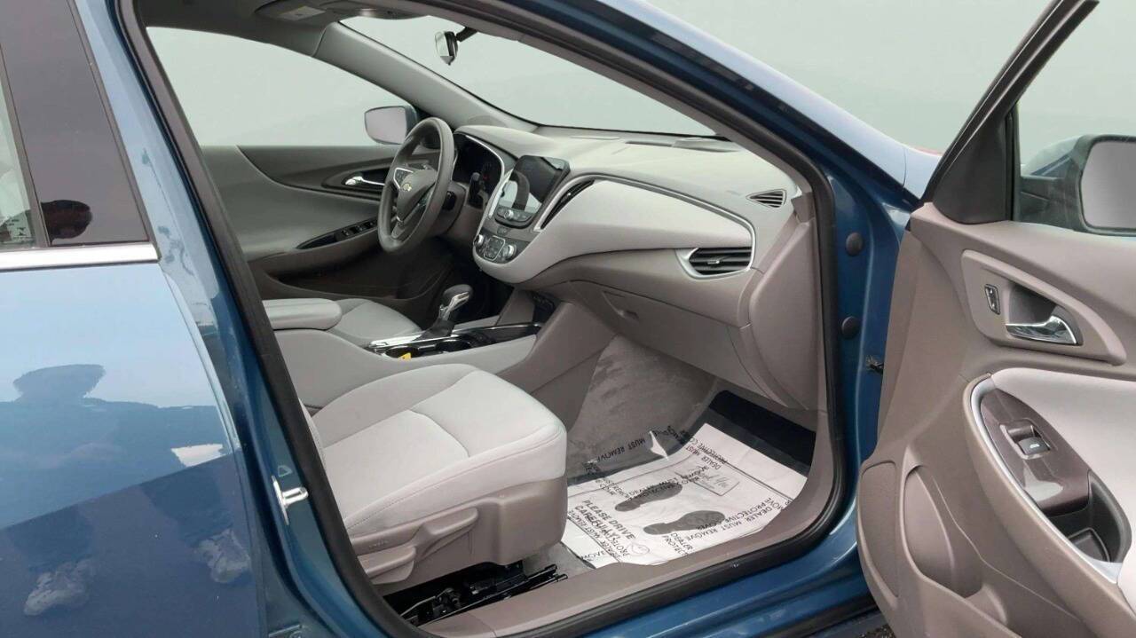 2025 Chevrolet Malibu LT 4dr Sedan w/1LT Chesterfield MI