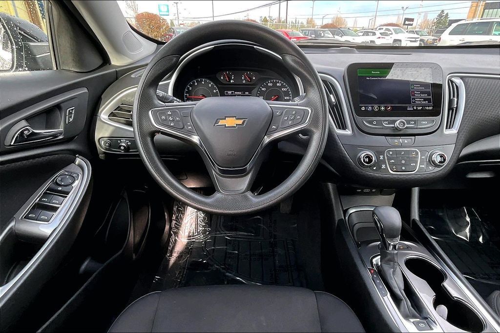 2025 Chevrolet Malibu LT OR