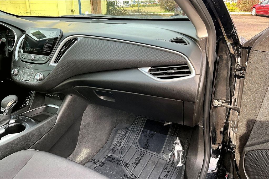 2025 Chevrolet Malibu LT OR