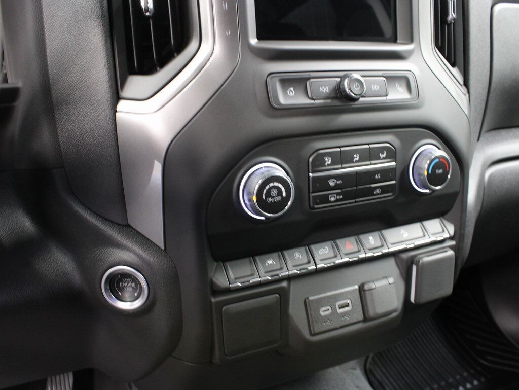 2025 Chevrolet Silverado 1500 4x4 Crew Cab Custom Trail Boss Fond du Lac WI