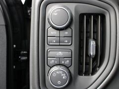 2025 Chevrolet Silverado 1500 4x4 Crew Cab Custom Trail Boss Fond du Lac WI