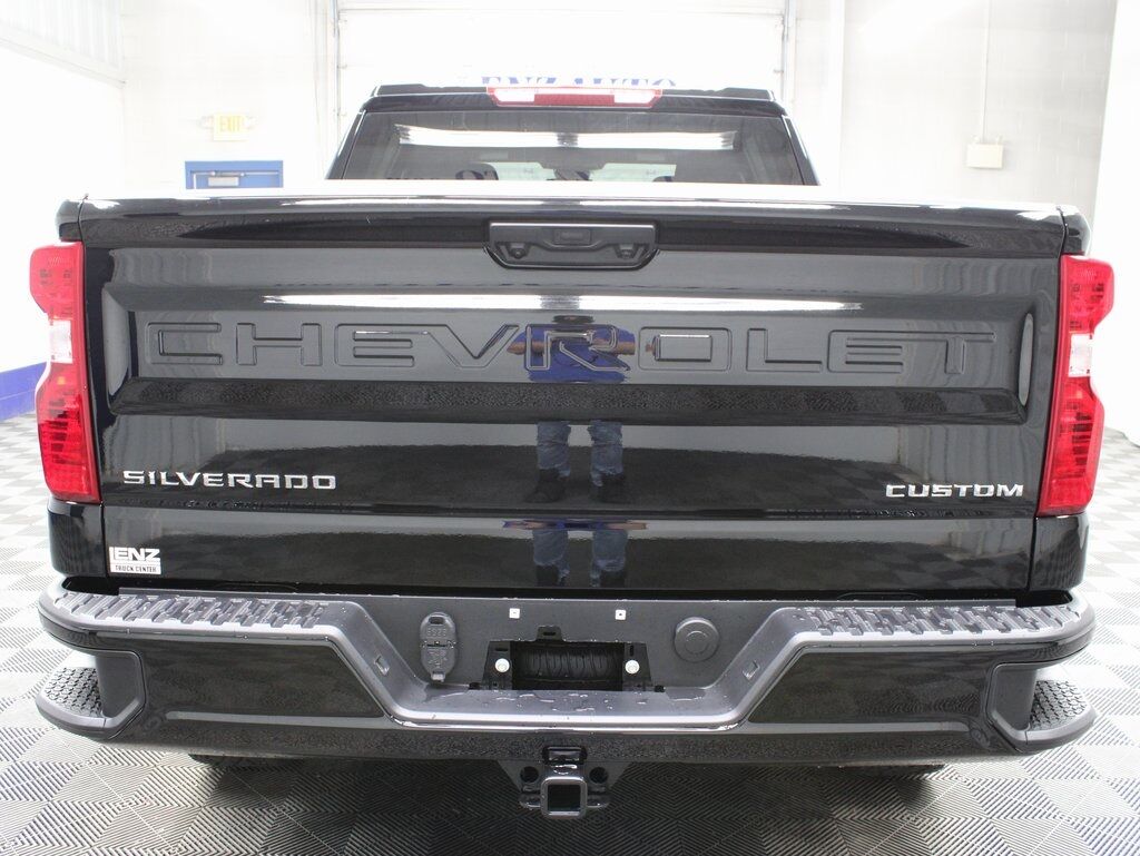 2025 Chevrolet Silverado 1500 4x4 Crew Cab Custom Trail Boss Fond du Lac WI
