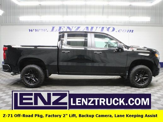 2025_Chevrolet_Silverado 1500_4x4 Crew Cab Custom Trail Boss_ Fond du Lac WI