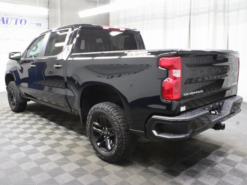 2025 Chevrolet Silverado 1500 4x4 Crew Cab Custom Trail Boss Fond du Lac WI