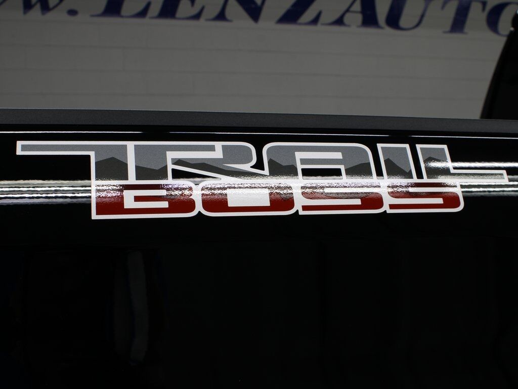 2025 Chevrolet Silverado 1500 4x4 Crew Cab Custom Trail Boss Fond du Lac WI