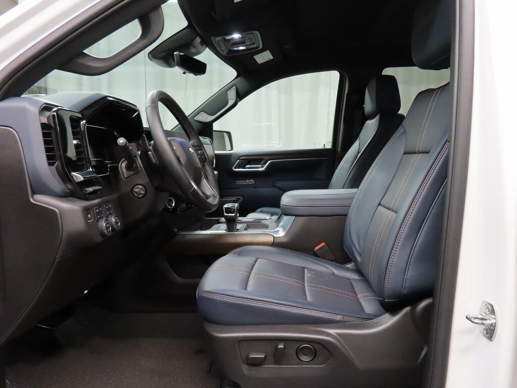 2025 Chevrolet Silverado 1500 4x4 Crew Cab High Country Fond du Lac WI