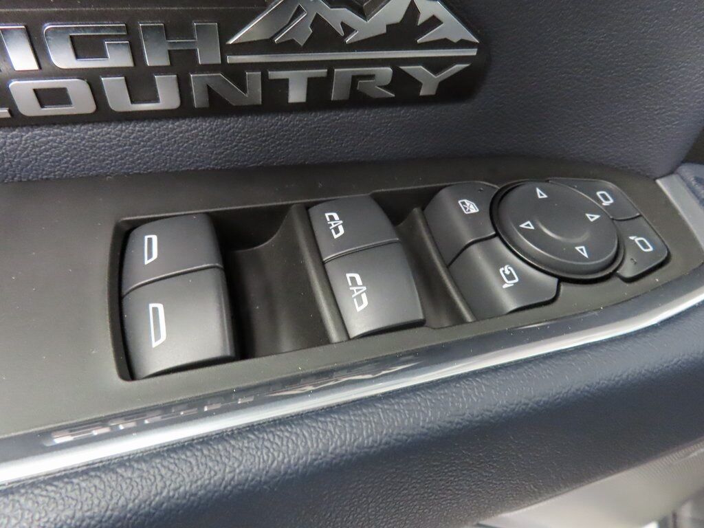 2025 Chevrolet Silverado 1500 4x4 Crew Cab High Country Fond du Lac WI