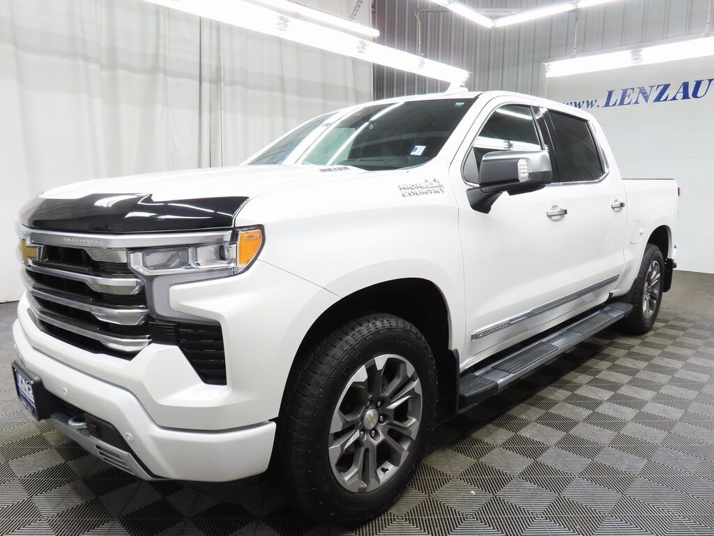 2025 Chevrolet Silverado 1500 4x4 Crew Cab High Country Fond du Lac WI
