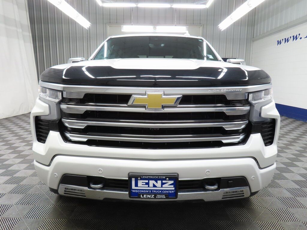 2025 Chevrolet Silverado 1500 4x4 Crew Cab High Country Fond du Lac WI