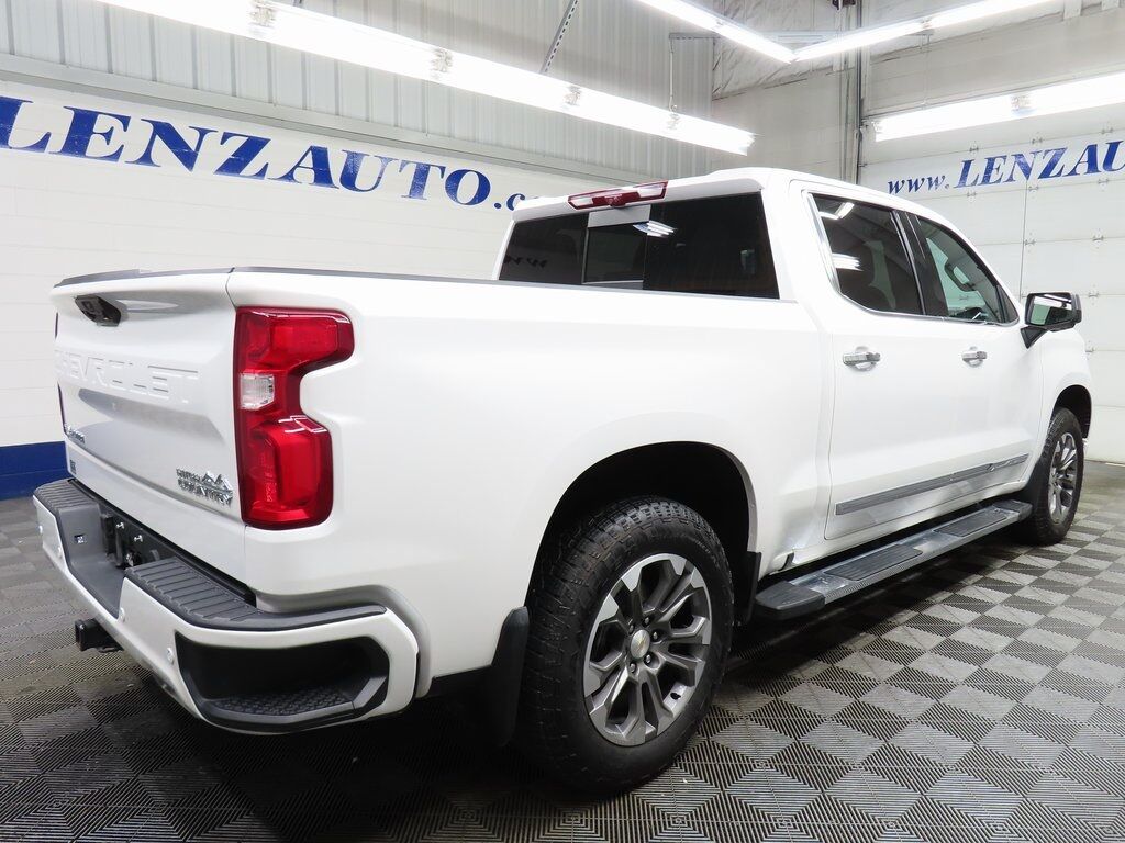 2025 Chevrolet Silverado 1500 4x4 Crew Cab High Country Fond du Lac WI