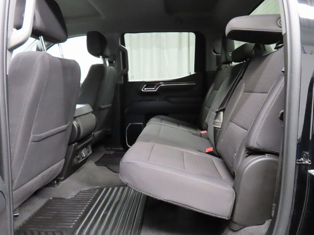 2025 Chevrolet Silverado 1500 4x4 Crew Cab LT Fond du Lac WI