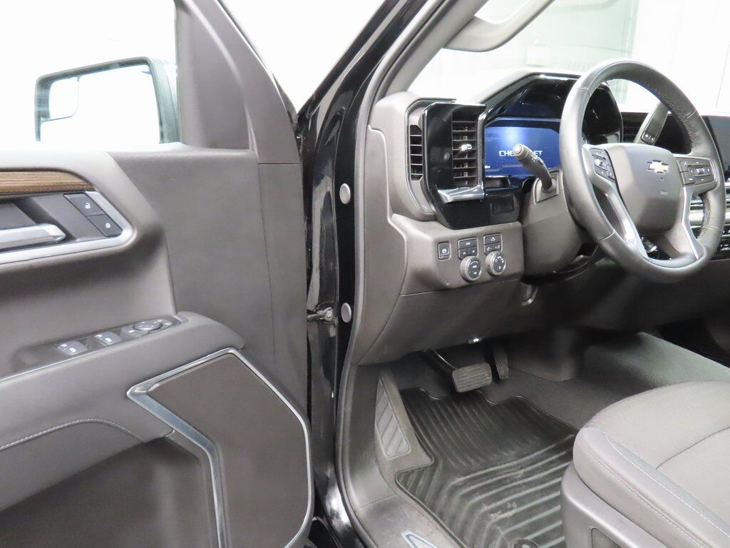 2025 Chevrolet Silverado 1500 4x4 Crew Cab LT Fond du Lac WI