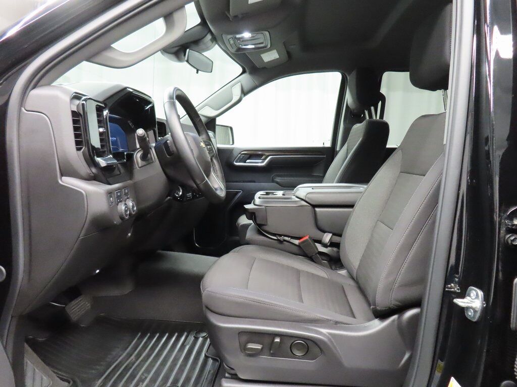 2025 Chevrolet Silverado 1500 4x4 Crew Cab LT Fond du Lac WI