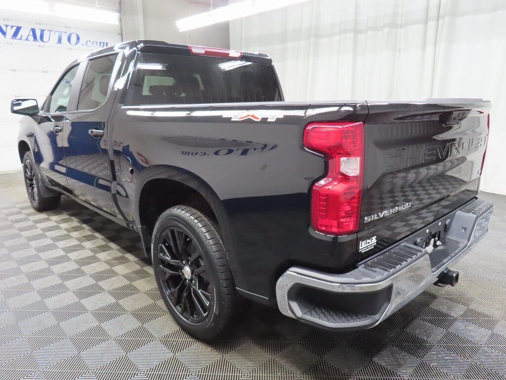 2025 Chevrolet Silverado 1500 4x4 Crew Cab LT Fond du Lac WI
