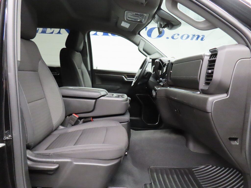 2025 Chevrolet Silverado 1500 4x4 Crew Cab LT Fond du Lac WI