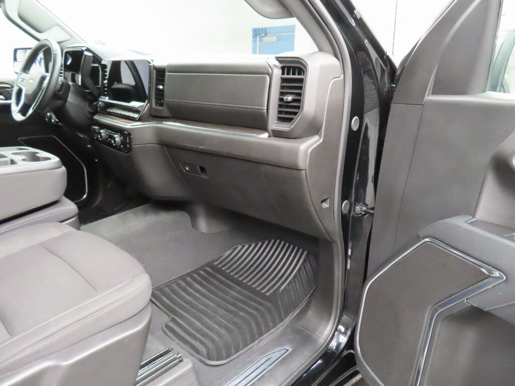 2025 Chevrolet Silverado 1500 4x4 Crew Cab LT Fond du Lac WI