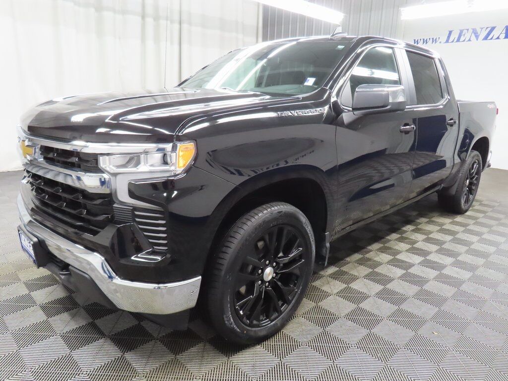 2025 Chevrolet Silverado 1500 4x4 Crew Cab LT Fond du Lac WI