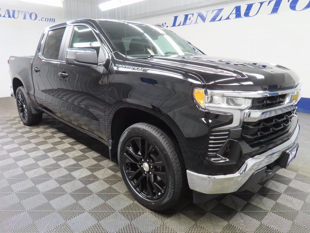 2025 Chevrolet Silverado 1500 4x4 Crew Cab LT Fond du Lac WI