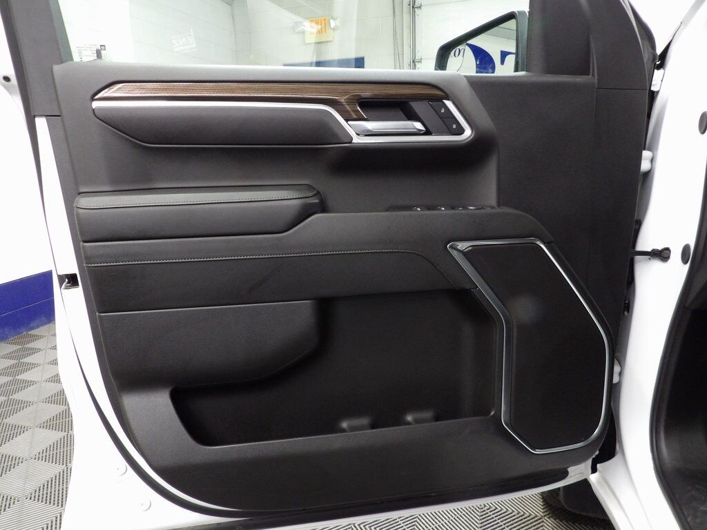 2025 Chevrolet Silverado 1500 4x4 Crew Cab LT Fond du Lac WI
