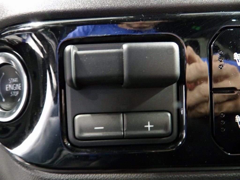 2025 Chevrolet Silverado 1500 4x4 Crew Cab LT Fond du Lac WI