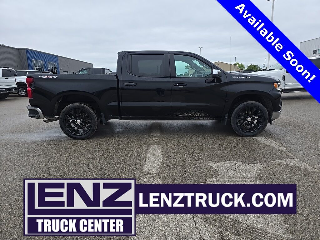 2025 Chevrolet Silverado 1500 4x4 Crew Cab LT Fond du Lac WI