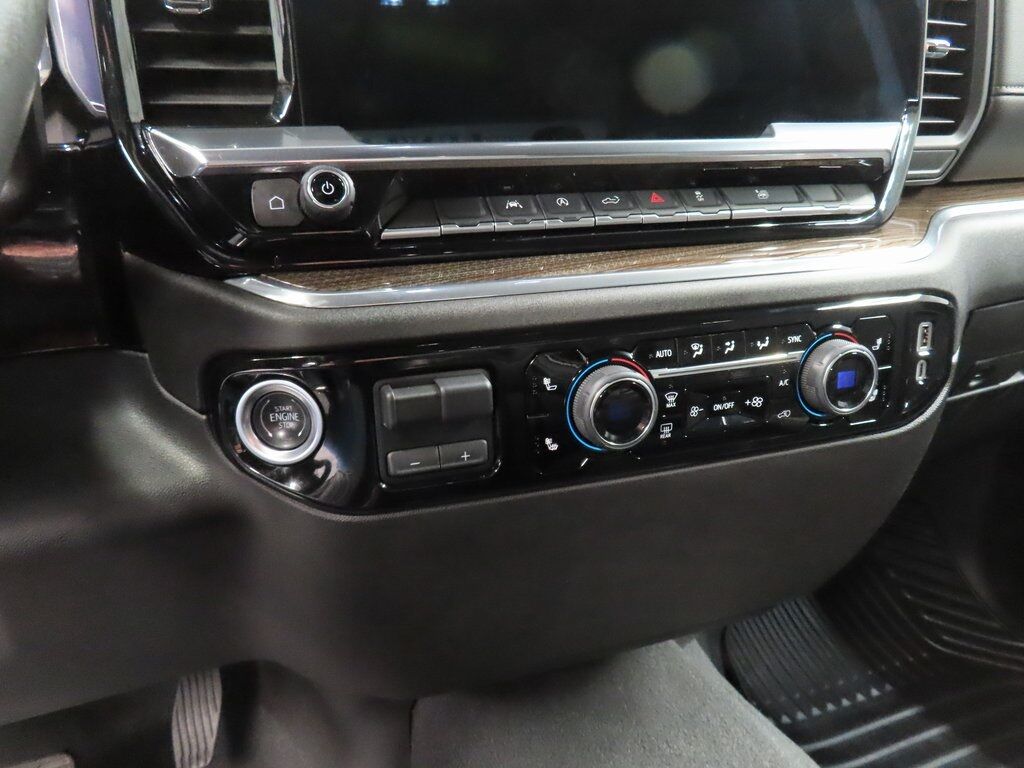 2025 Chevrolet Silverado 1500 4x4 Crew Cab LT Fond du Lac WI