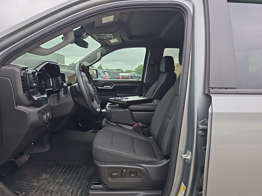 2025 Chevrolet Silverado 1500 4x4 Crew Cab LT Minocqua WI