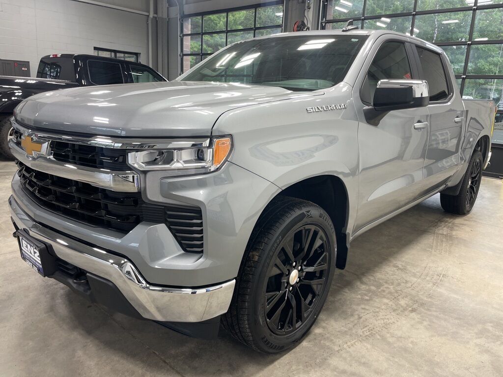 2025 Chevrolet Silverado 1500 4x4 Crew Cab LT Minocqua WI