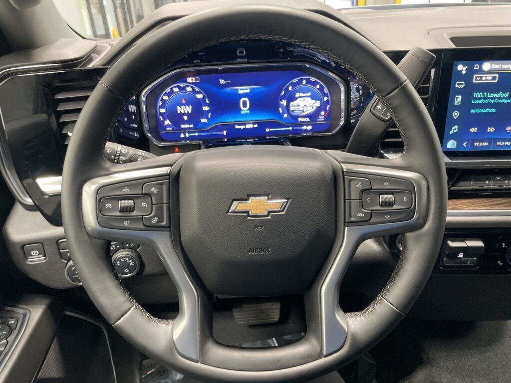 2025 Chevrolet Silverado 1500 4x4 Crew Cab LT Minocqua WI