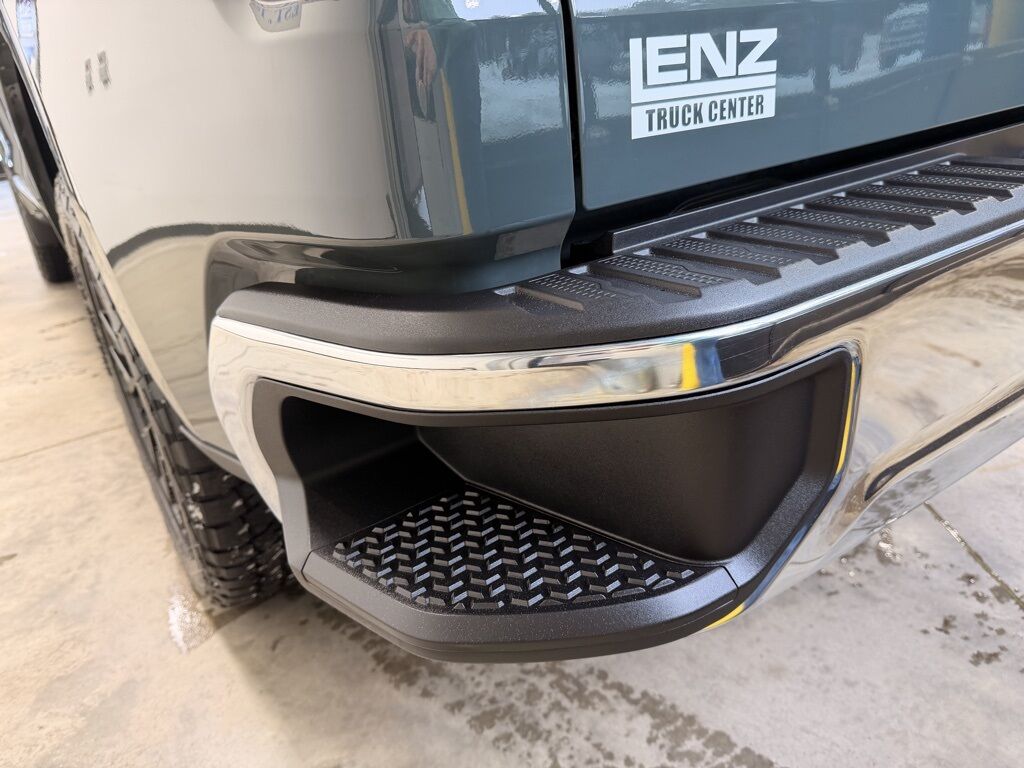 2025 Chevrolet Silverado 1500 4x4 Crew Cab LT Minocqua WI